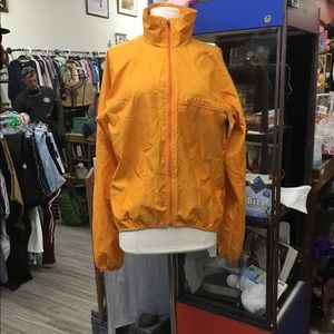 Men’s great used condition orange PATAGONIA windbreaker jacket/ size M